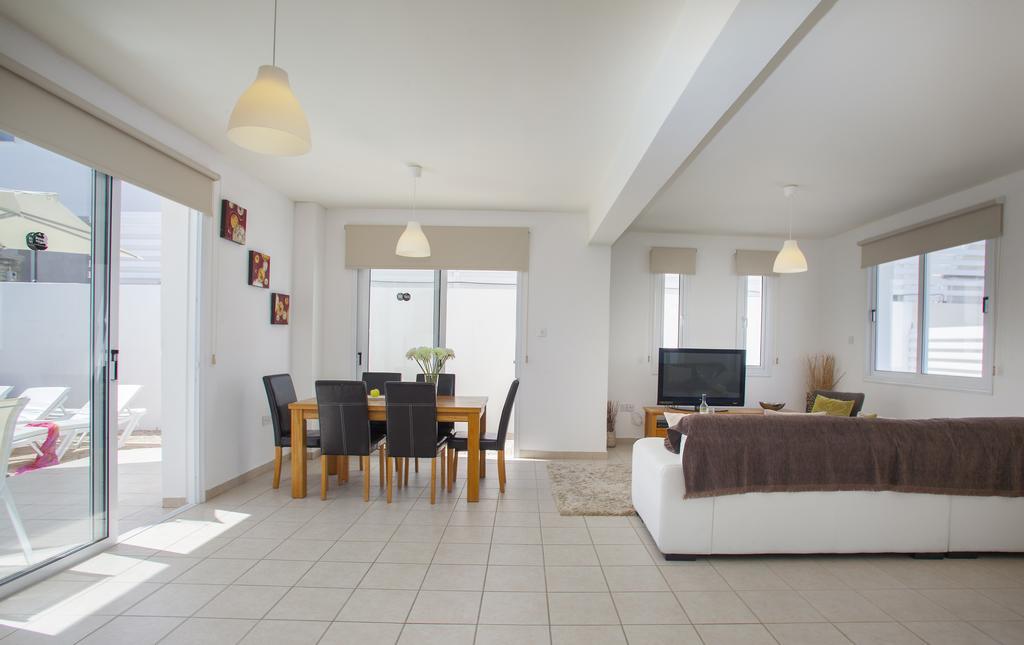 Villa Clematis โปรทาราส ภายนอก รูปภาพ
